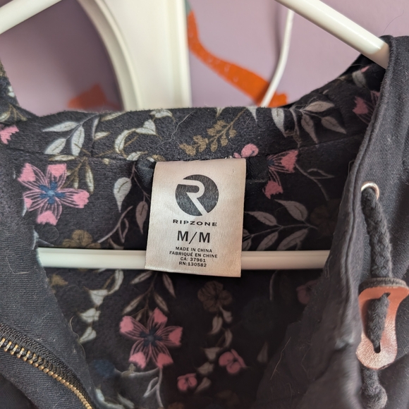 Black Women's Jacket - Picture 4 of 4